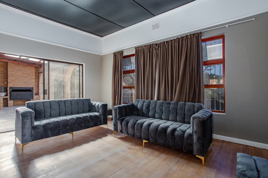 To Let 4 Bedroom Property for Rent in Wellington Central Western Cape